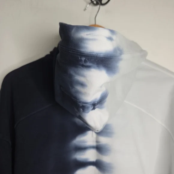 Lululemon Atletica Tie-Dye Hoodie in Blue and White Size SMALL WITH Stains - Picture 6 of 12